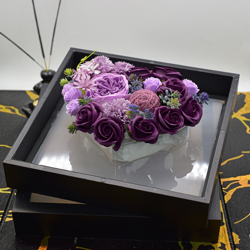 Aranjament floral elegant, flori de sapun, D4076, Mov