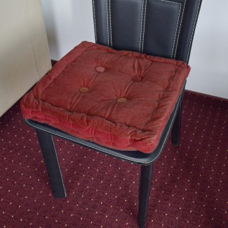 Perna scaun, Naimeed D5268, Rosu Perna scaun, Naimeed D5268, Rosu